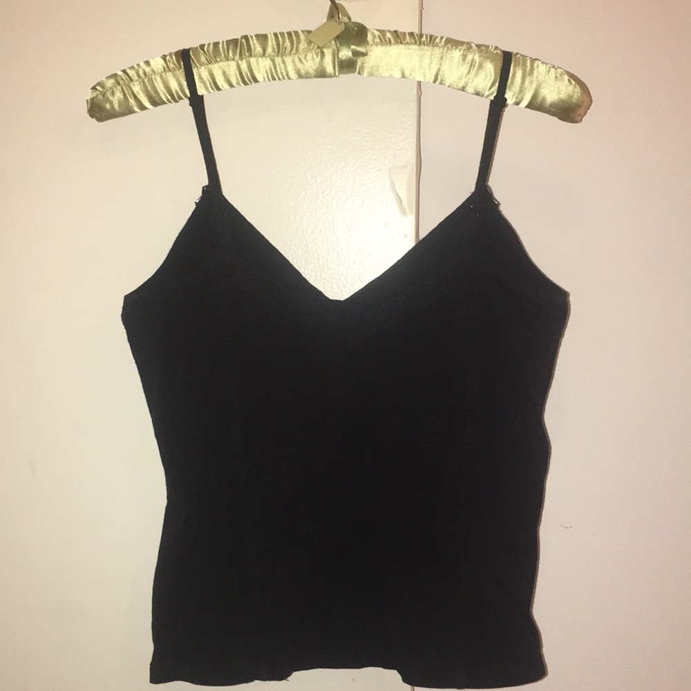 CITY UNLTD. Black v-neck tank w/built-in bra (S) - Picture 2 of 4